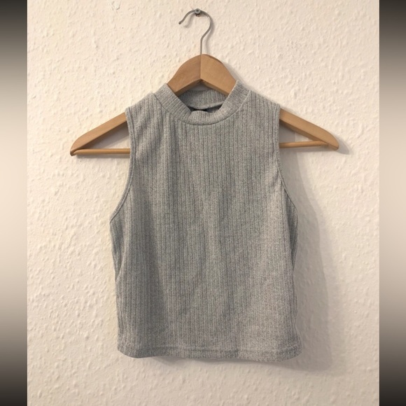 SHEIN Tops - SHEIN size medium grey knit style top